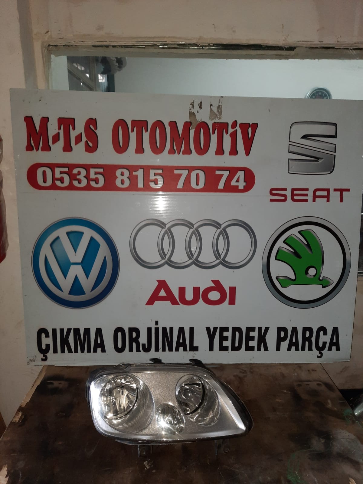 Volkswagen caddy sağ far 2003-2009